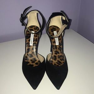 DVF SUEDE PUMPS